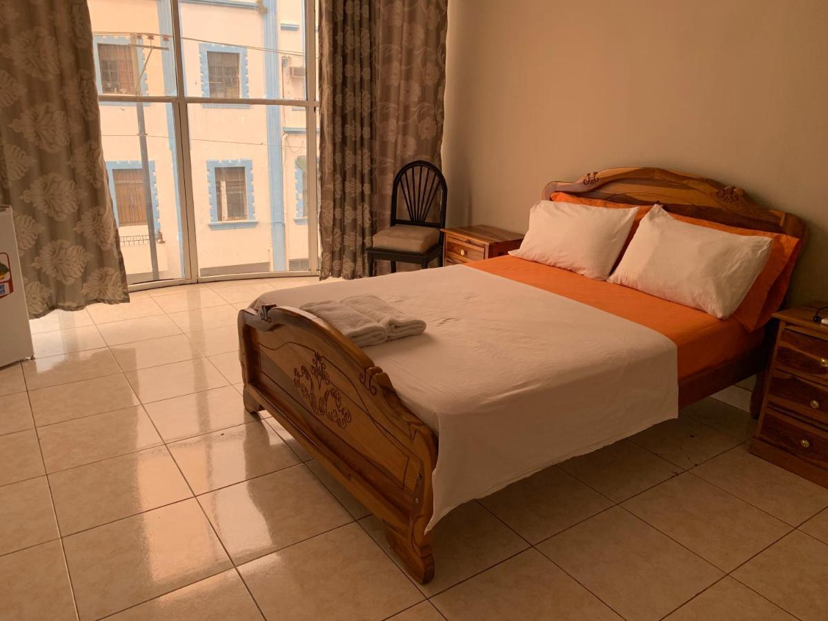 Residencial Turistico Rio Guayas Bed and Breakfast Guayaquil Eksteriør billede